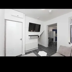 House @ Queens Apartment Belfast