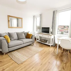 Marina View Apartment Whitby